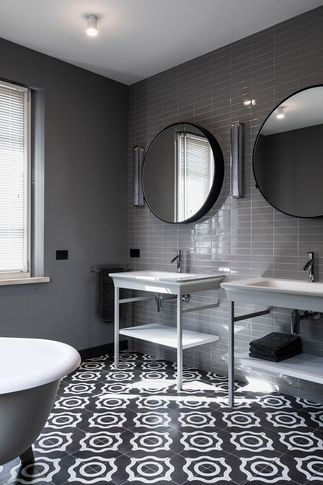 Bagno in stile contemporaneo di 20 di Lorenzo Franzi | Fotografia