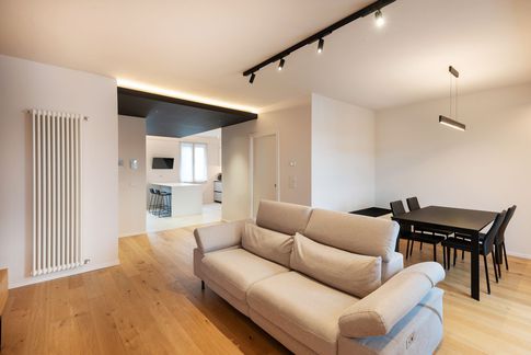 Soggiorno in stile contemporaneo di 33 di Frame Farm - Architecture & Design