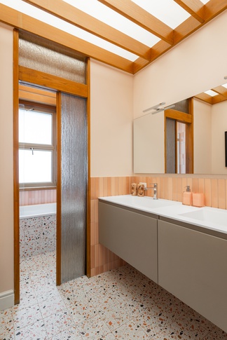 Bagno in stile vintage di 7 di Laura Mapelli Architetto