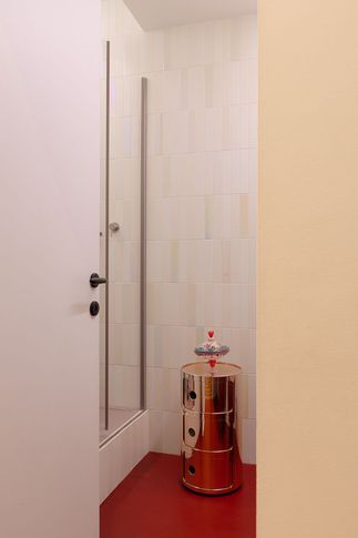 Bagno di Servizio in stile classico di 3 di Alessia Provenzano architetto Bagno di Servizio in stile classico di 3 di Alessia Provenzano architetto