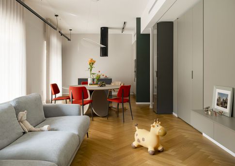 Open Space in stile contemporaneo di 50 di Michela Cordisco Studio