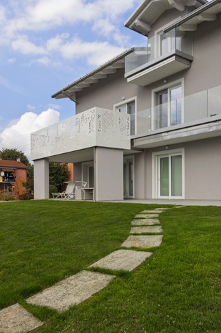 Facciata in stile contemporaneo di 185 di Studio MAC