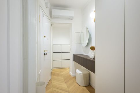 Ingresso in stile contemporaneo di 5 di BB1 Architettura & Design