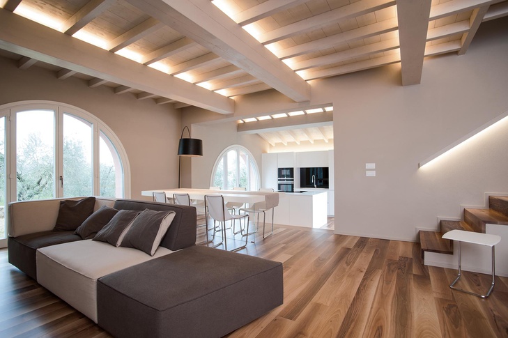 Open Space in stile minimal di 60 di Rachele Biancalani Studio