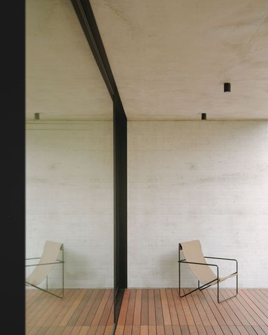 Portico in stile minimal di 25 di Didonè Comacchio Architects