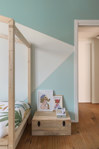 Cameretta Bambini in stile contemporaneo di 12 di tapas studio Cameretta Bambini in stile contemporaneo di 12 di tapas studio