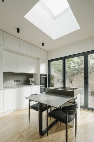 Open Space in stile contemporaneo di 38 di Tramas