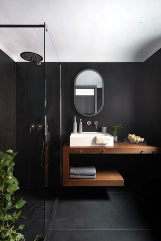 Bagno in stile soft industrial di 5 di Marila Fasulo Architetto