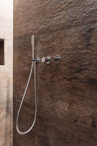 Bagno in stile industriale di 5 di Alexandra Designer Bagno in stile industriale di 5 di Alexandra Designer