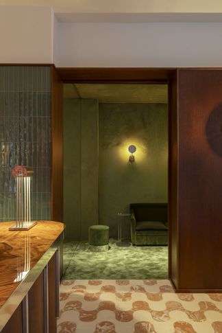 Soggiorno in stile art deco di 6 di Mara Bragagnolo Design