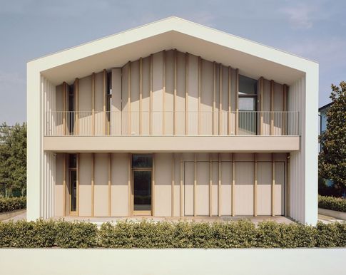 Facciata in stile minimal di null di ellevuelle architetti Facciata in stile minimal di null di ellevuelle architetti