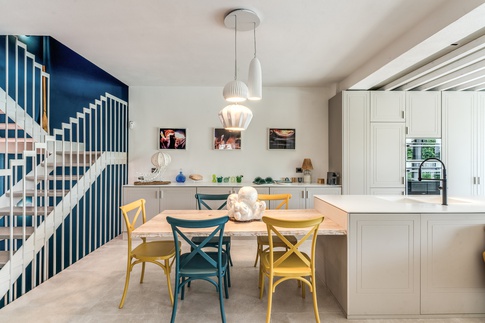 Open Space in stile contemporaneo di 50 di MOB Architects