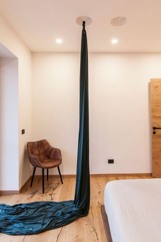 Camera da Letto in stile industriale di 25 di Pucciarelli Architetti