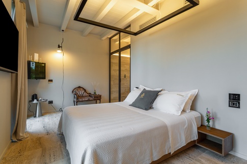 Camera da Letto in stile contemporaneo di 80 di EmmePi Architettura Camera da Letto in stile contemporaneo di 80 di EmmePi Architettura