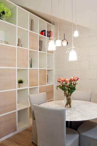 Sala da Pranzo in stile contemporaneo di 8 di Elena Vigano' Architetto