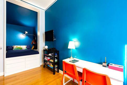 Cameretta Bambini in stile contemporaneo di 20 di Equus Architects
