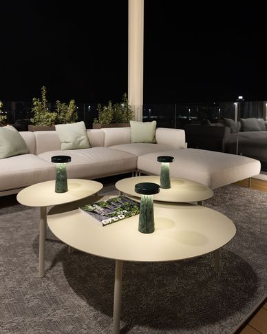 Terrazza in stile moderno di 50 di Alessandro Magno Studio Terrazza in stile moderno di 50 di Alessandro Magno Studio