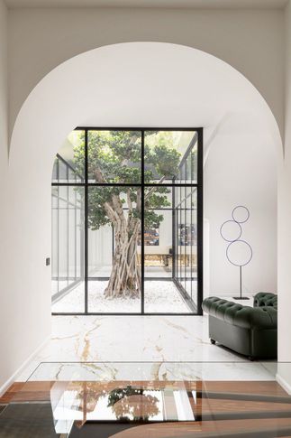 Open Space in stile contemporaneo di 450 di Studiounoarchitettura