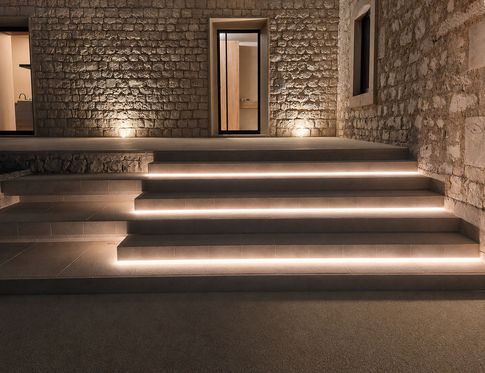 Facciata in stile mediterraneo di null di MAMA design