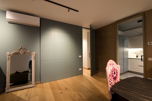 Soggiorno in stile eclettico di 38 di MICHELE VOLPI STUDIO INTERIOR DESIGN