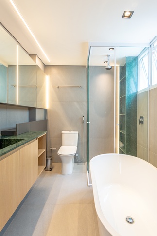 Bagno in stile moderno di 6 di Guzlive