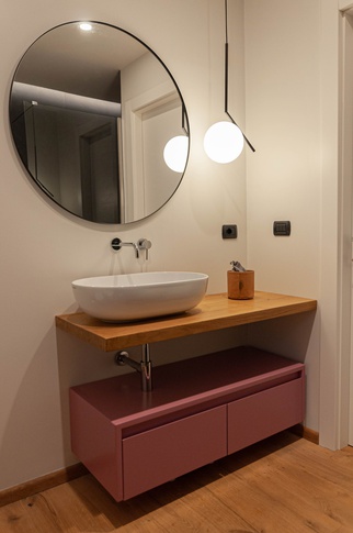 Bagno in stile contemporaneo di 6 di SEGNI STUDIO