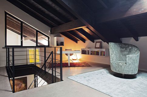 Studio in stile moderno di 80 di Lorenzo Franzi | Fotografia
