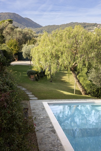 Giardino in stile glamour di 1500 di NOMADE ARCHITETTURA