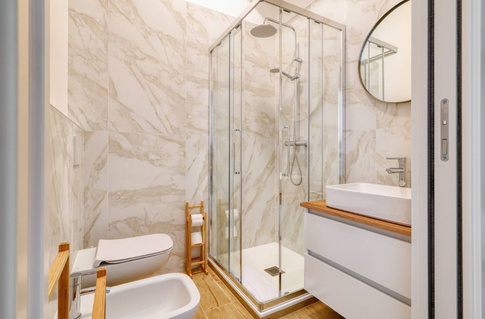 Bagno di Servizio in stile contemporaneo di 4 di architettandoinmovimento Bagno di Servizio in stile contemporaneo di 4 di architettandoinmovimento