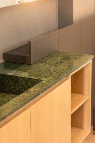 Bagno in stile moderno di 6 di Guzlive