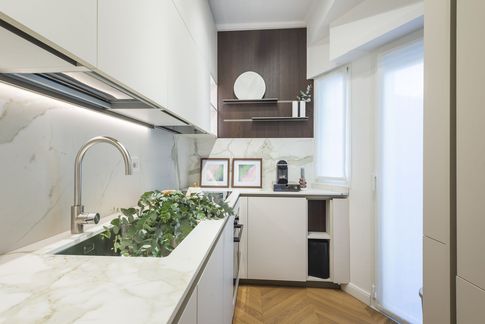 Cucina in stile contemporaneo di 9 di BB1 Architettura & Design