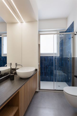 Bagno in stile contemporaneo di 5 di Facta Studio Architetti Milano Bagno in stile contemporaneo di 5 di Facta Studio Architetti Milano