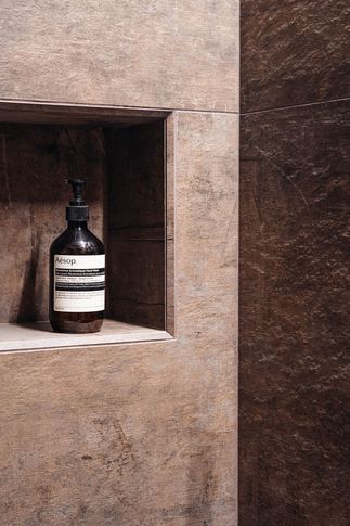 Bagno in stile industriale di 5 di Alexandra Designer