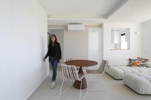 Open Space in stile minimal di 42 di zero6studio Open Space in stile minimal di 42 di zero6studio