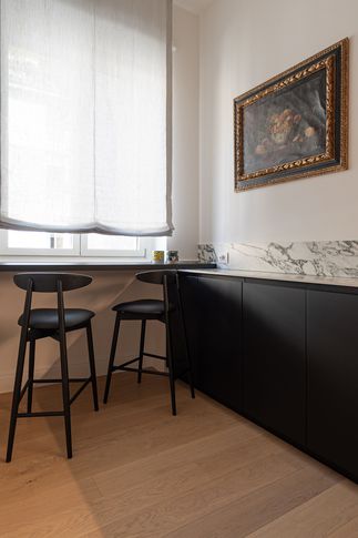 Cucina in stile contemporaneo di 11 di Technical Works SRL Cucina in stile contemporaneo di 11 di Technical Works SRL
