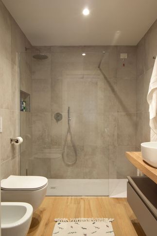 Camera da Letto in stile moderno di 19 di Silvia Aquilani . Design studio