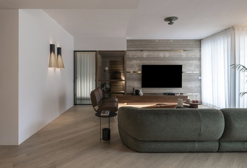 Open Space in stile contemporaneo di 56 di Francesco Cardano Interior Designer