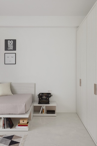 Cameretta Bambini in stile contemporaneo di 12 di Chantal Forzatti architetto Cameretta Bambini in stile contemporaneo di 12 di Chantal Forzatti architetto