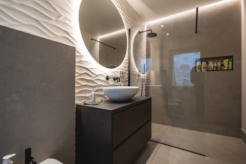 Bagno in stile moderno di 6 di Architetto Zavagnini Daniele
