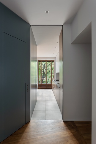 Soggiorno in stile contemporaneo di 40 di TGA_Studio Soggiorno in stile contemporaneo di 40 di TGA_Studio