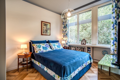 Camera da Letto in stile contemporaneo di 15 di MOB Architects