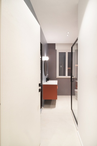 Bagno in stile pop art di 7 di Annalisa Buscarini Ingegnere Edile Architetto