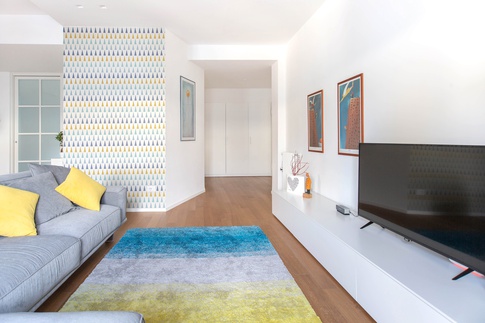 Soggiorno in stile contemporaneo di 35 di Rossella Fiorillo architetto