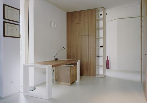 Studio in stile minimal di 24 di ellevuelle architetti