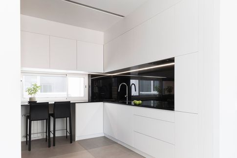 Cucina in stile minimal di 3011 di Lorenzo Franzi | Fotografia