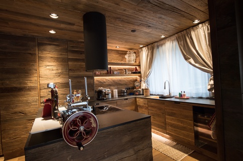 Cucina in stile moderno di 37 di Elena Vigano' Architetto