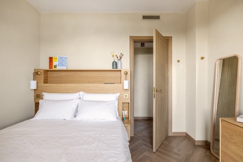 Camera da Letto in stile contemporaneo di 10 di Giulia Dalena Camera da Letto in stile contemporaneo di 10 di Giulia Dalena