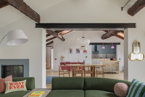 Open Space in stile scandinavo di 75 di Storie Design Studio