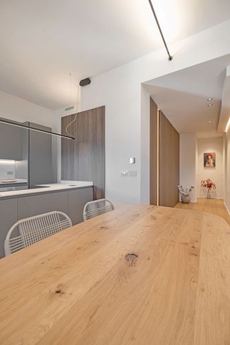 Open Space in stile japandi di 27 di Studio di Architettura Barbara Vucusa Architetto Open Space in stile japandi di 27 di Studio di Architettura Barbara Vucusa Architetto