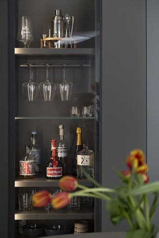 Open Space in stile contemporaneo di 50 di Michela Cordisco Studio